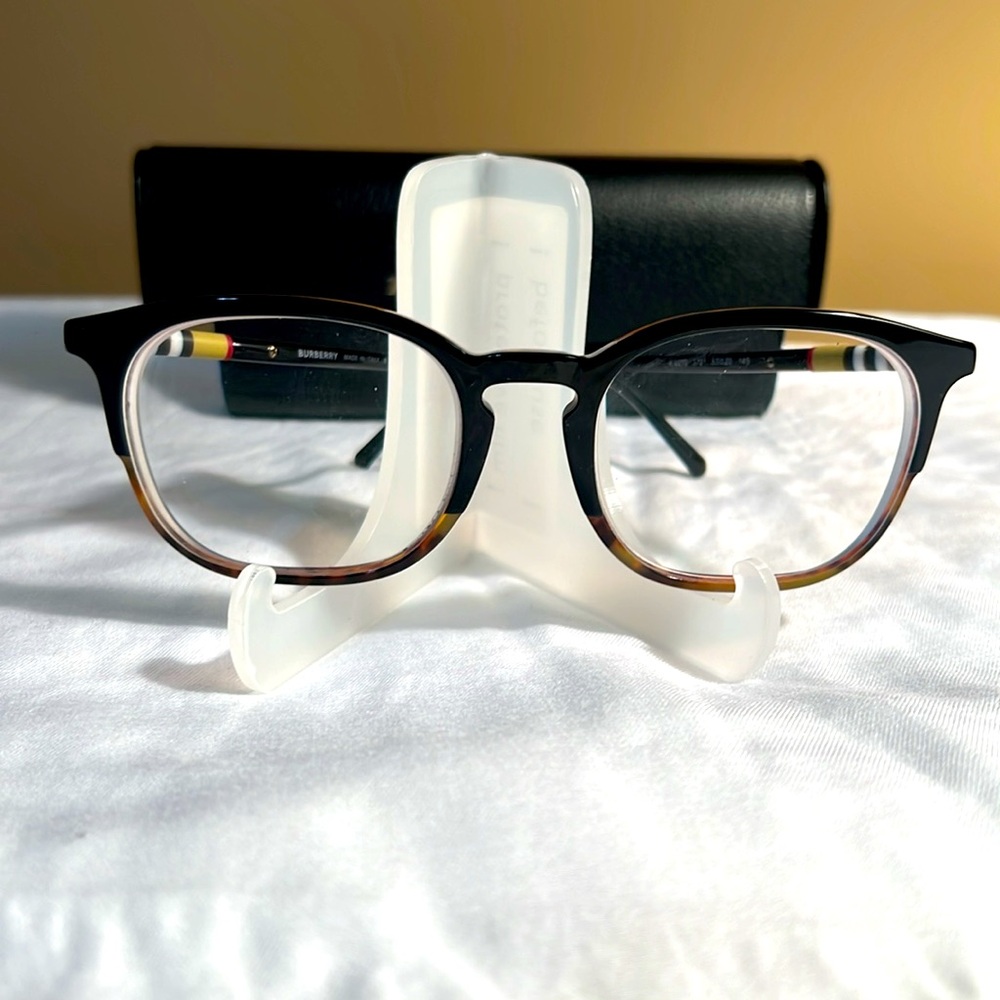 🔥💯 Authentic Burberry Glasses